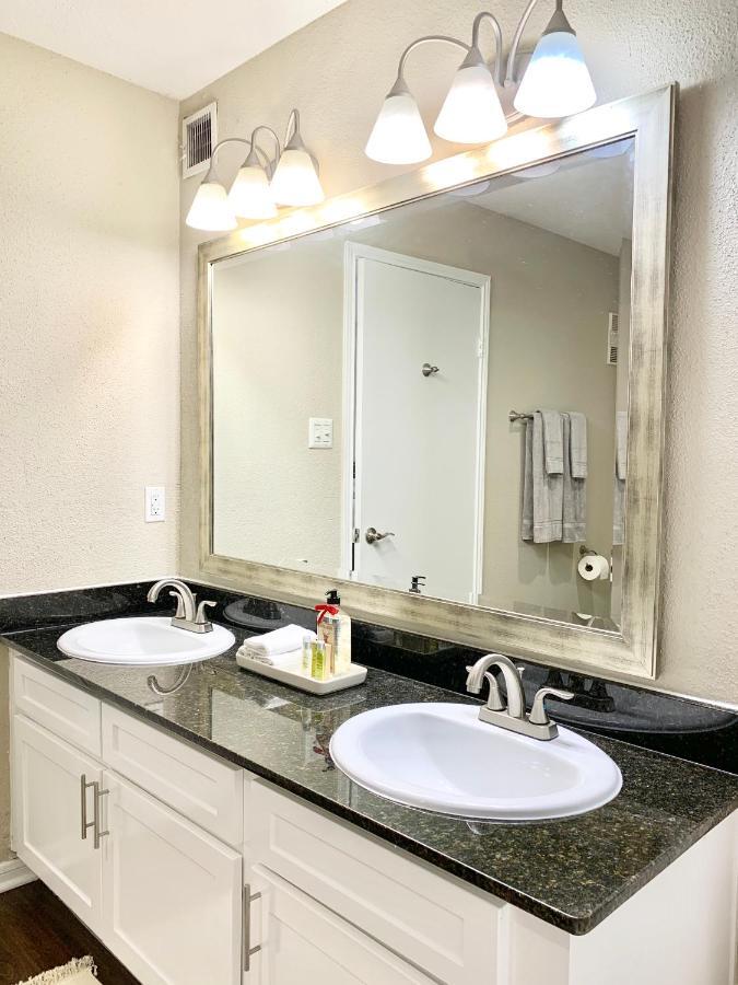 Spacious 2Br&2Ba Med Center Apt, Free Parking&Shuttle Houston Exteriér fotografie